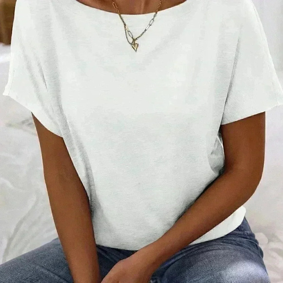 White Casual Women's  Solid Color Asymmetric Neck Batwing Short Sleeve T-Shirt - Picture 3 of 6
